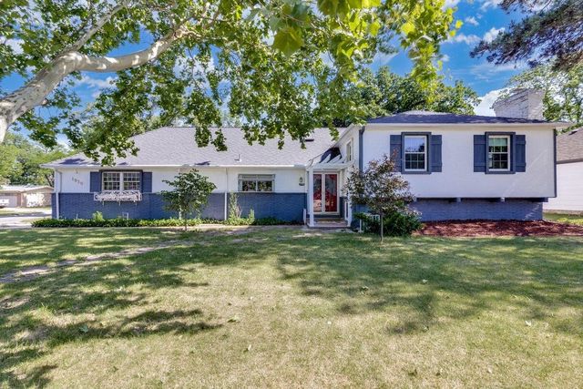 1030 N Vincent Ln, Wichita, KS 67206