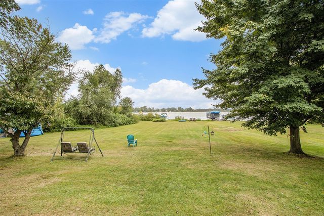 60651 Bert Road, Colon, MI 49040