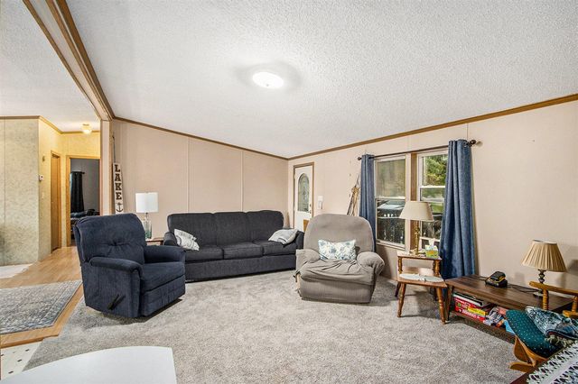 60651 Bert Road, Colon, MI 49040