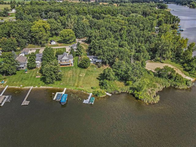 60651 Bert Road, Colon, MI 49040