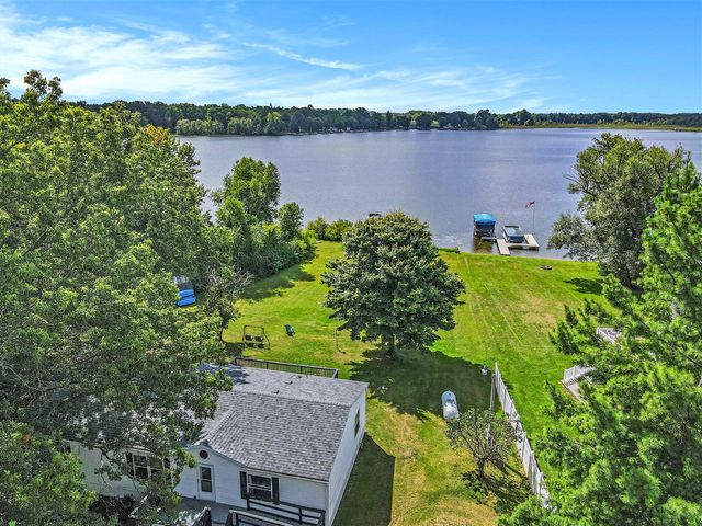 60651 Bert Road, Colon, MI 49040