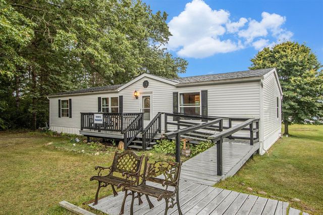 60651 Bert Road, Colon, MI 49040