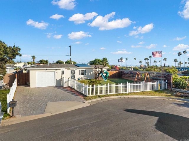 509 Sunset Drive, Oceanside, CA 92058