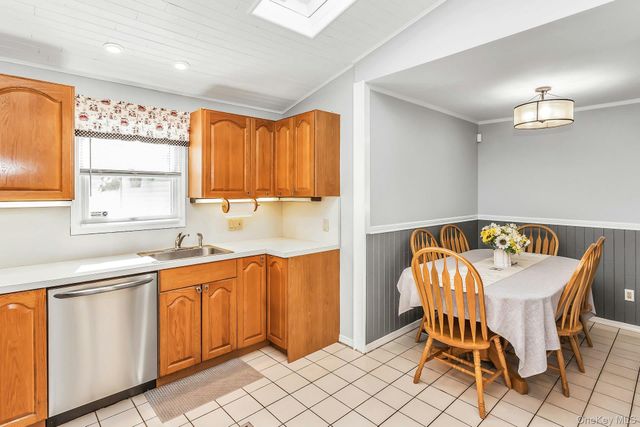 173 N Kings Avenue, Massapequa, NY 11758