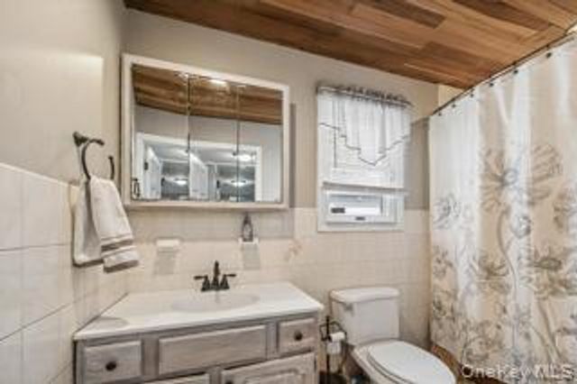 173 N Kings Avenue, Massapequa, NY 11758