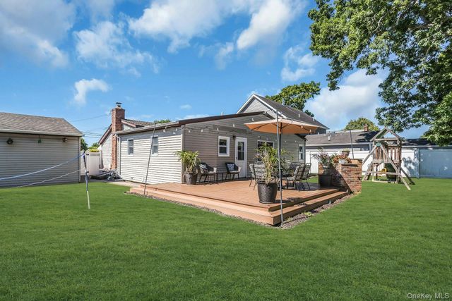 173 N Kings Avenue, Massapequa, NY 11758