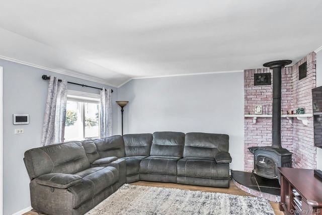 173 N Kings Avenue, Massapequa, NY 11758
