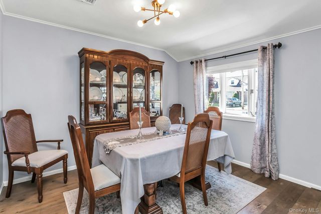 173 N Kings Avenue, Massapequa, NY 11758