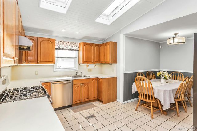 173 N Kings Avenue, Massapequa, NY 11758