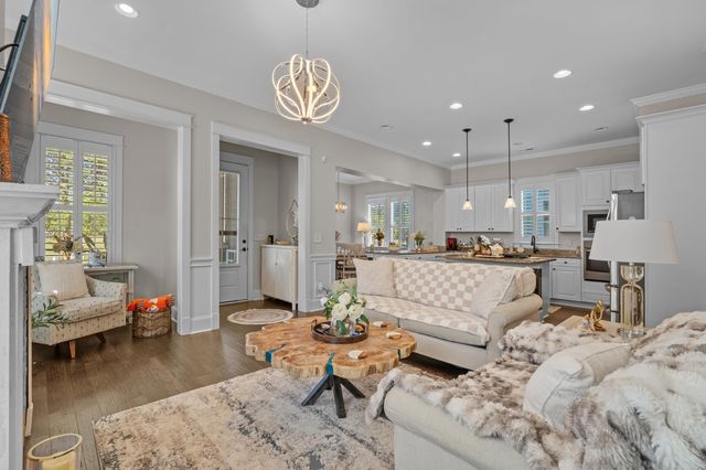 927 Iris St., Myrtle Beach, SC 29577