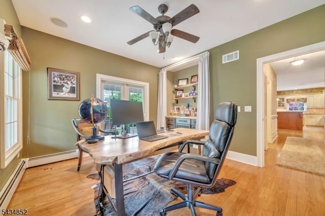 6 Princess Ct, Jefferson Twp., NJ 07438