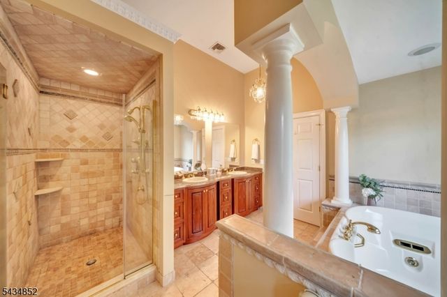 6 Princess Ct, Jefferson Twp., NJ 07438