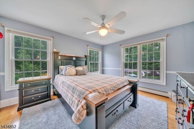 6 Princess Ct, Jefferson Twp., NJ 07438