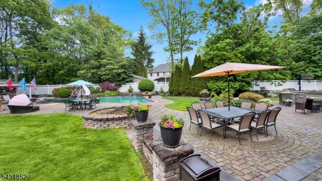 6 Princess Ct, Jefferson Twp., NJ 07438