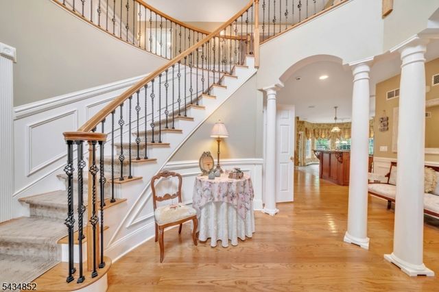 6 Princess Ct, Jefferson Twp., NJ 07438