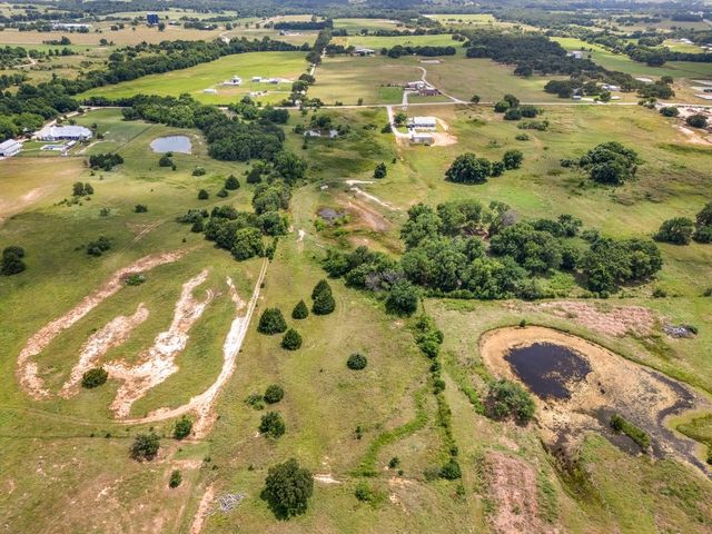 452 County Road 4196, Decatur, TX 76234