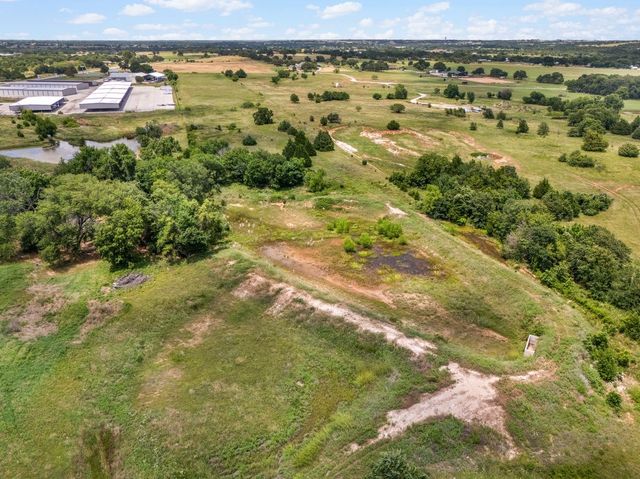 452 County Road 4196, Decatur, TX 76234