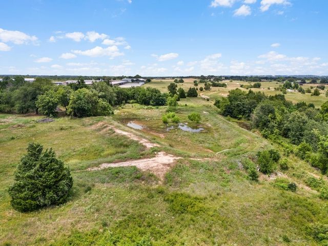 452 County Road 4196, Decatur, TX 76234