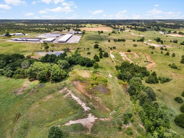 452 County Road 4196, Decatur, TX 76234