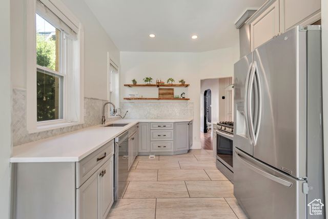 215 E 2ND AVE, Salt Lake City, UT 84103