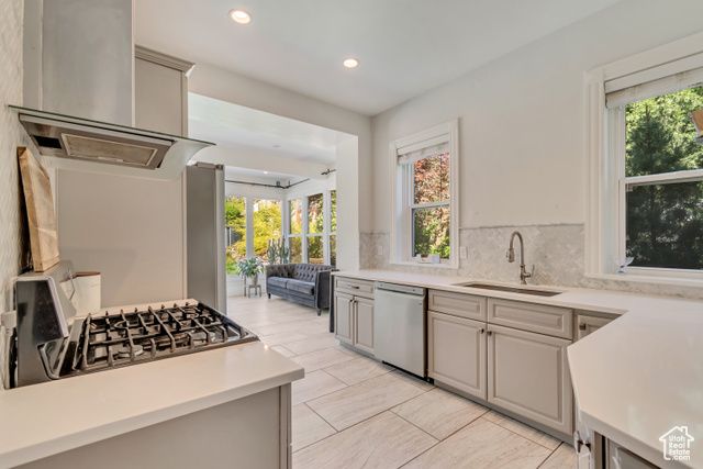215 E 2ND AVE, Salt Lake City, UT 84103