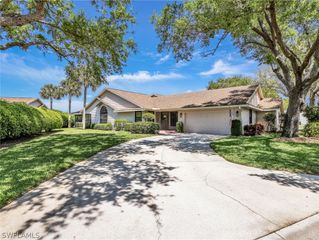 6658 Tannin LN A, Naples, FL 34109