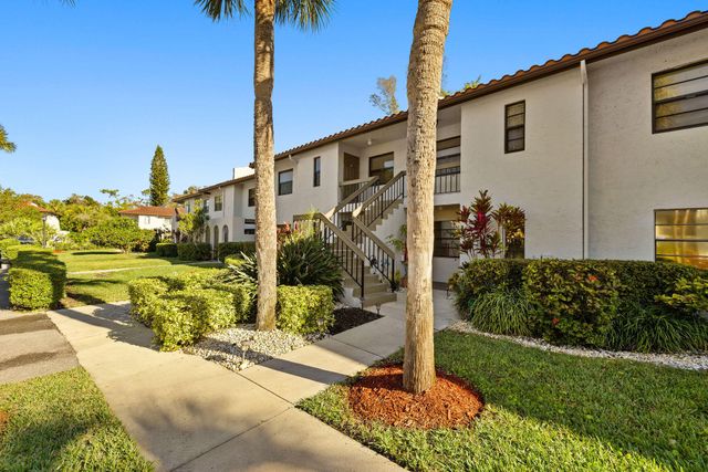 9193 Pecky Cypress Lane, Boca Raton, FL 33428