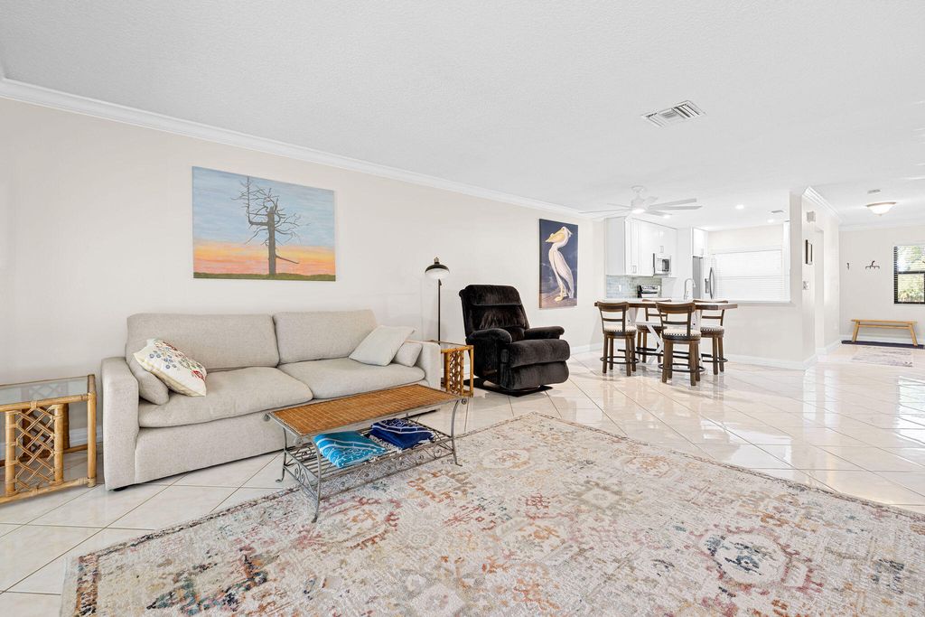 9193 Pecky Cypress Lane, Boca Raton, FL 33428