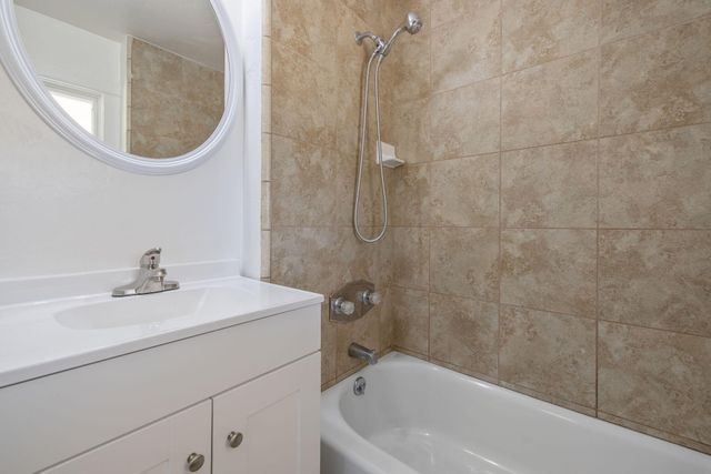 125 N N Hicks Street A, Visalia, CA 93291