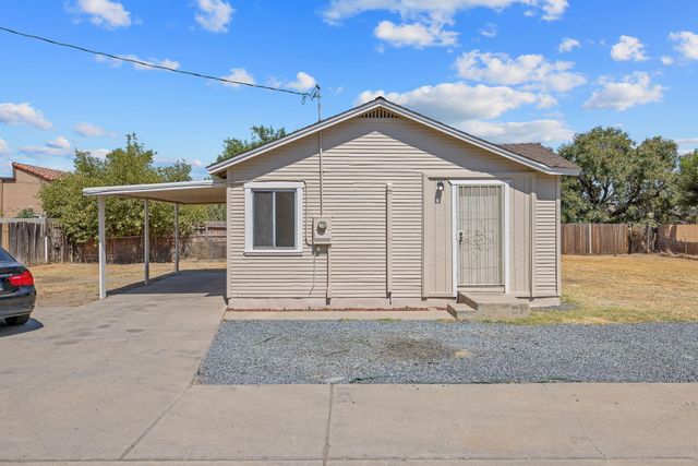 125 N N Hicks Street A, Visalia, CA 93291