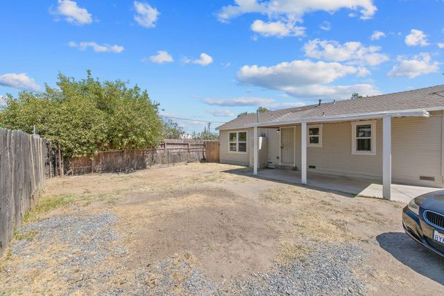 125 N N Hicks Street A, Visalia, CA 93291