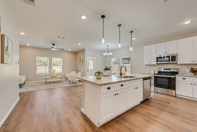 2512 Sheraton Drive, Fort Worth, TX 76105