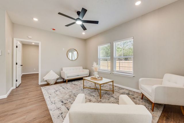 2512 Sheraton Drive, Fort Worth, TX 76105