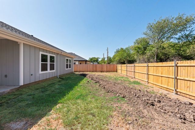 2512 Sheraton Drive, Fort Worth, TX 76105