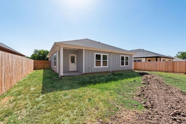 2512 Sheraton Drive, Fort Worth, TX 76105