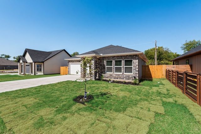 2512 Sheraton Drive, Fort Worth, TX 76105