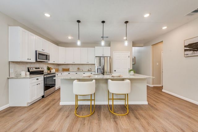 2512 Sheraton Drive, Fort Worth, TX 76105