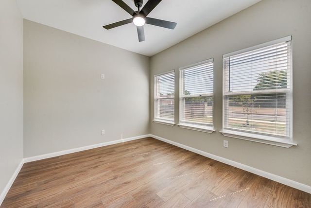 2512 Sheraton Drive, Fort Worth, TX 76105