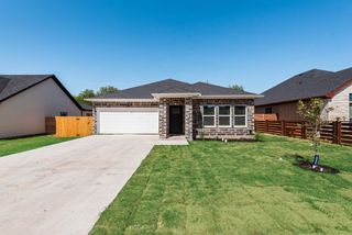 2512 Sheraton Drive, Fort Worth, TX 76105