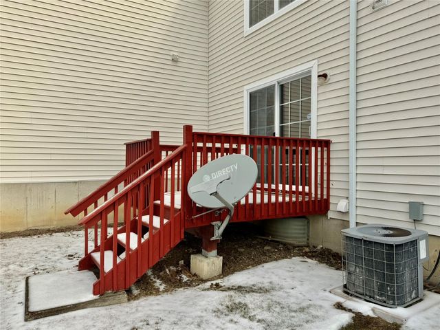 71 Jordan Lane, Middletown, NY 10940