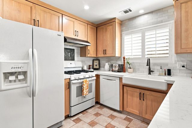 2704 Estate Dr, Stockton, CA 95209
