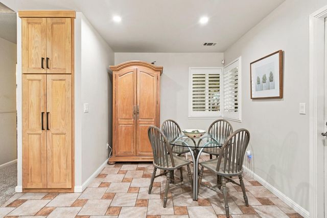2704 Estate Dr, Stockton, CA 95209