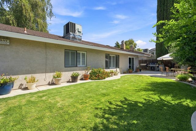 2704 Estate Dr, Stockton, CA 95209