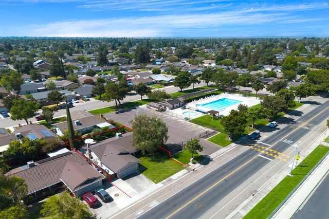 2704 Estate Dr, Stockton, CA 95209