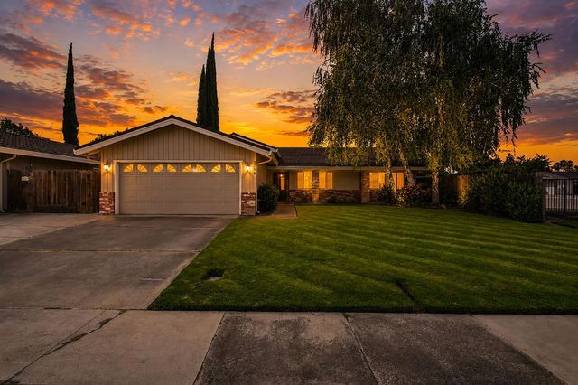 2704 Estate Dr, Stockton, CA 95209