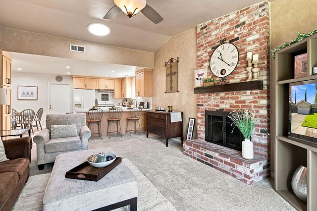 2704 Estate Dr, Stockton, CA 95209