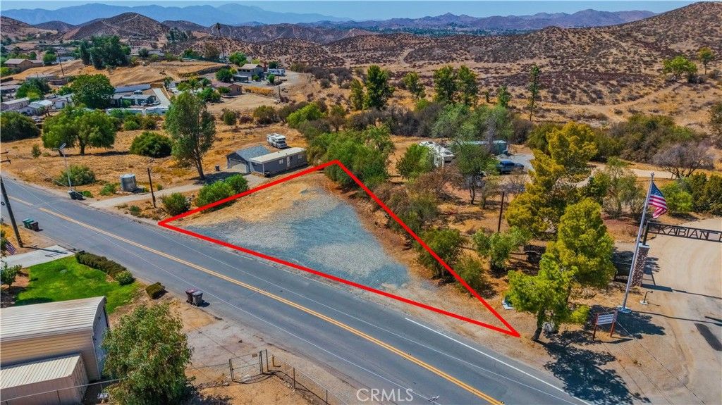 0 350-091-024, Canyon Lake, CA 92587 — exterior