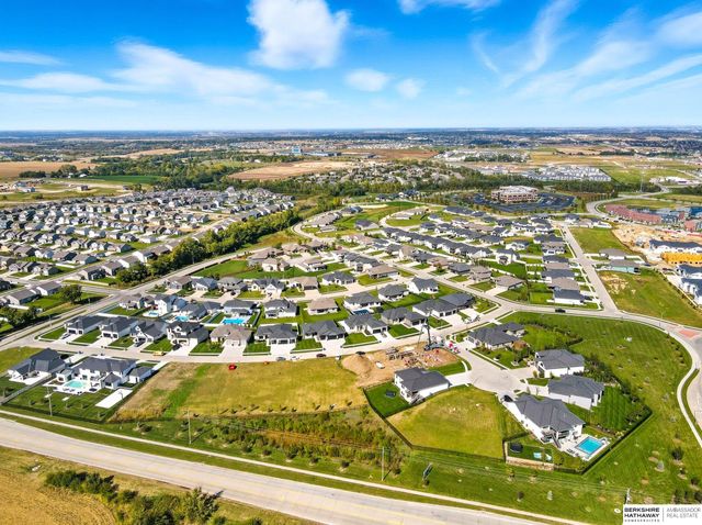 6419 S 207 Avenue Circle, Omaha, NE 68022