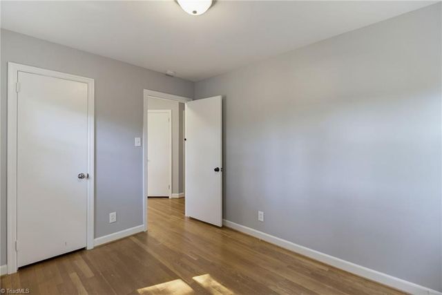 201 Wedgewood Drive, Jamestown, NC 27282
