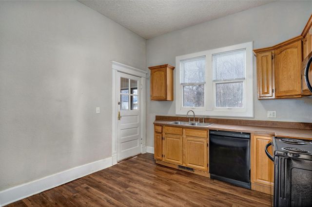 1220 N Grant Avenue, Springfield, MO 65802